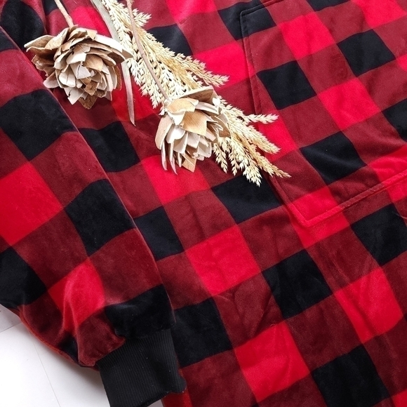 The Comfy Red Black Plaid Wearable Oversized Fleece Blankets - Picture 9 of 14